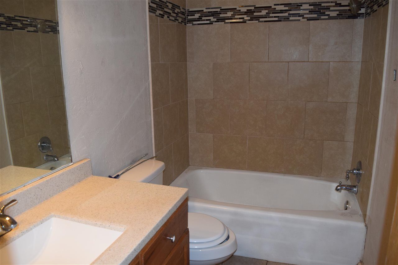 Property Photo:  721 W Lakeshore Drive  OK 74075 