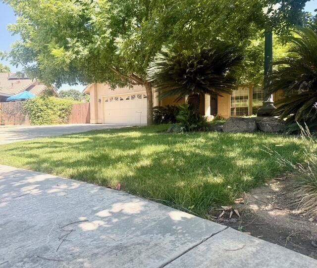 Property Photo:  1534 S Grand Street  CA 93292 