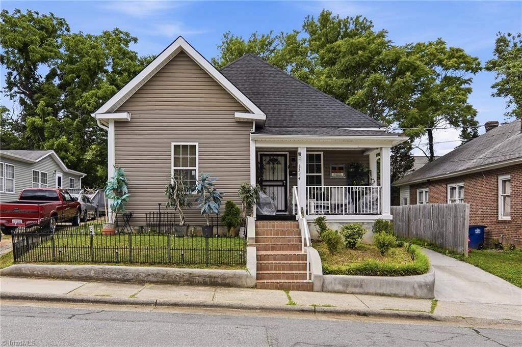 Property Photo:  1314 E First Street  NC 27101 