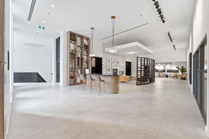 Property Photo: 15 Glebe Street E 1304 ON N1S 0C3