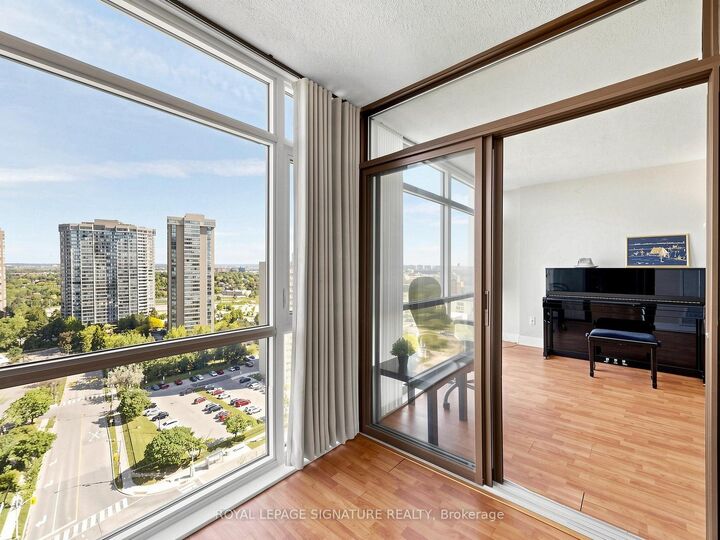 Property Photo: 1555 Finch Avenue E 1901 ON M2J 4X9