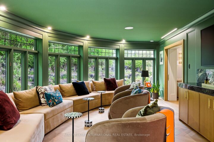 Property Photo: 35 Kingswood Drive ON L7B 1K8