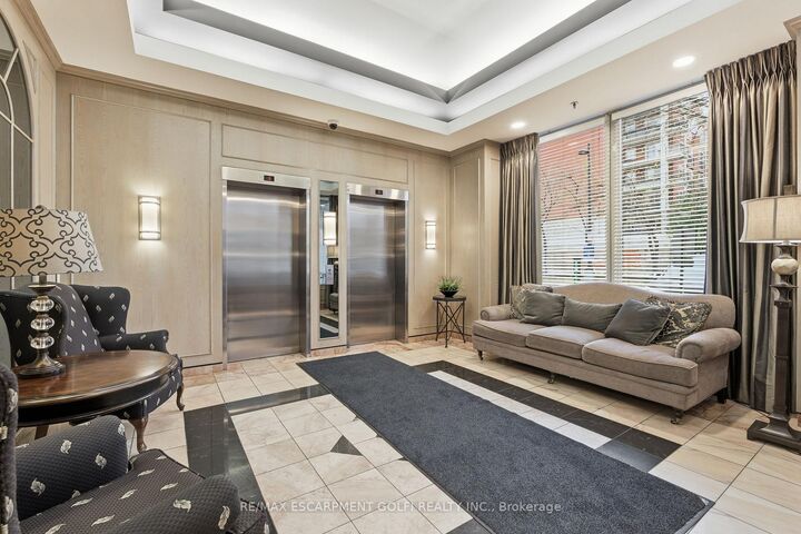 Property Photo: 430 Pearl Street W 403 ON L7R 4J8