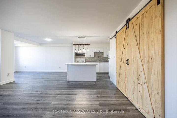 Property Photo: 20 Edgecliff Golfway 312 ON M3C 3A4