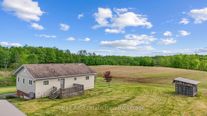 Property Photo: 1869 Vansickle Road ON K0L 1Z0