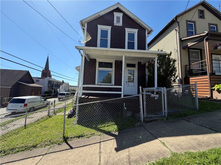 Property Photo:  501 8th St  PA 15022 