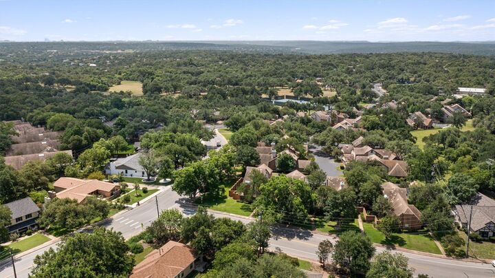 Property Photo:  11310 Spicewood Club Drive 19  TX 78750 
