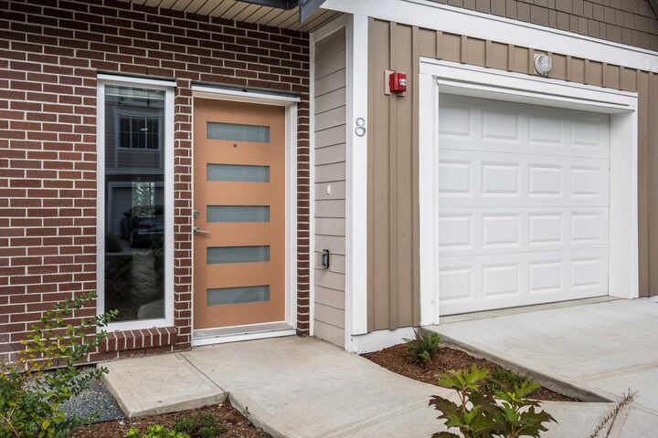 Property Photo:  1928 Woodside Boulevard 8  BC V0M 1A1 