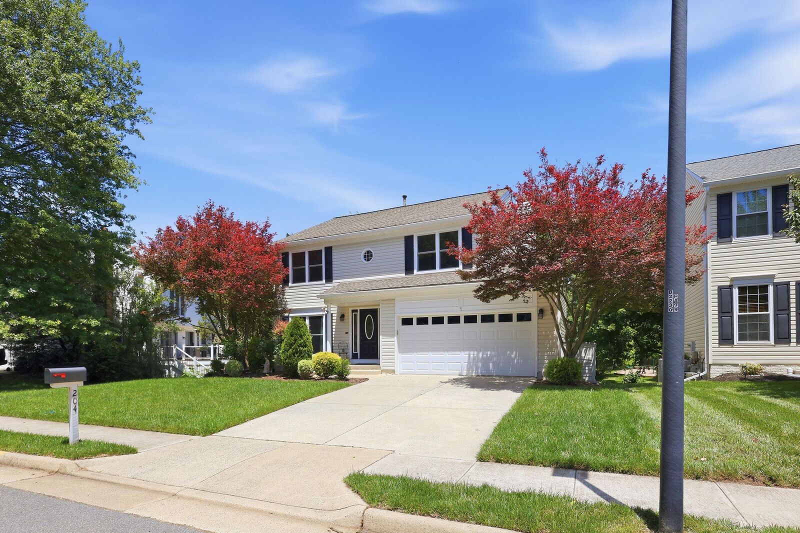 Property Photo:  204 Grafton Way NE  VA 20176 