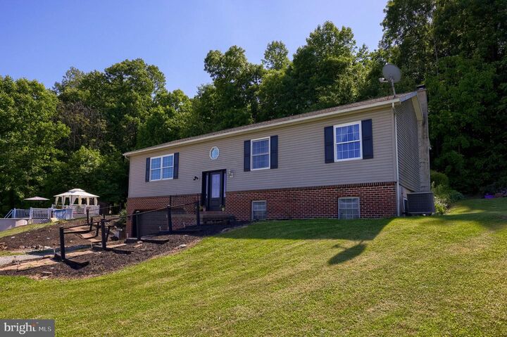 Property Photo: 942 Buck Road D PA 17566