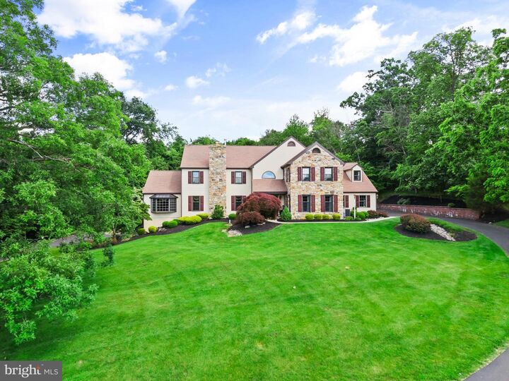 Property Photo:  500 Deerfield Lane  PA 18901 