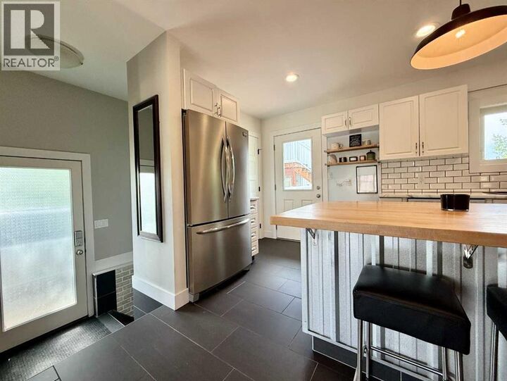 Property Photo:  5144 53 Street  AB T0B 2H0 