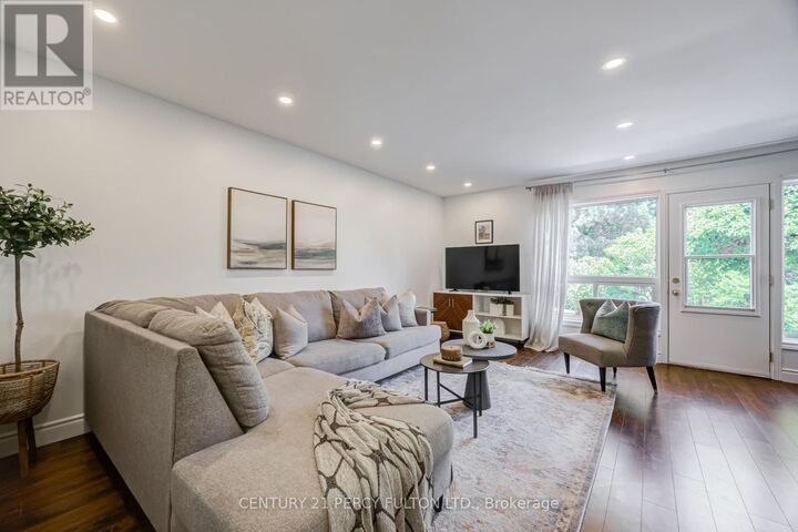 Property Photo:  51 Deacon Lane 58  ON L1S 2T2 