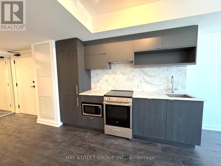 Property Photo:  100 Queen Street East 2815  ON M5C 0B5 
