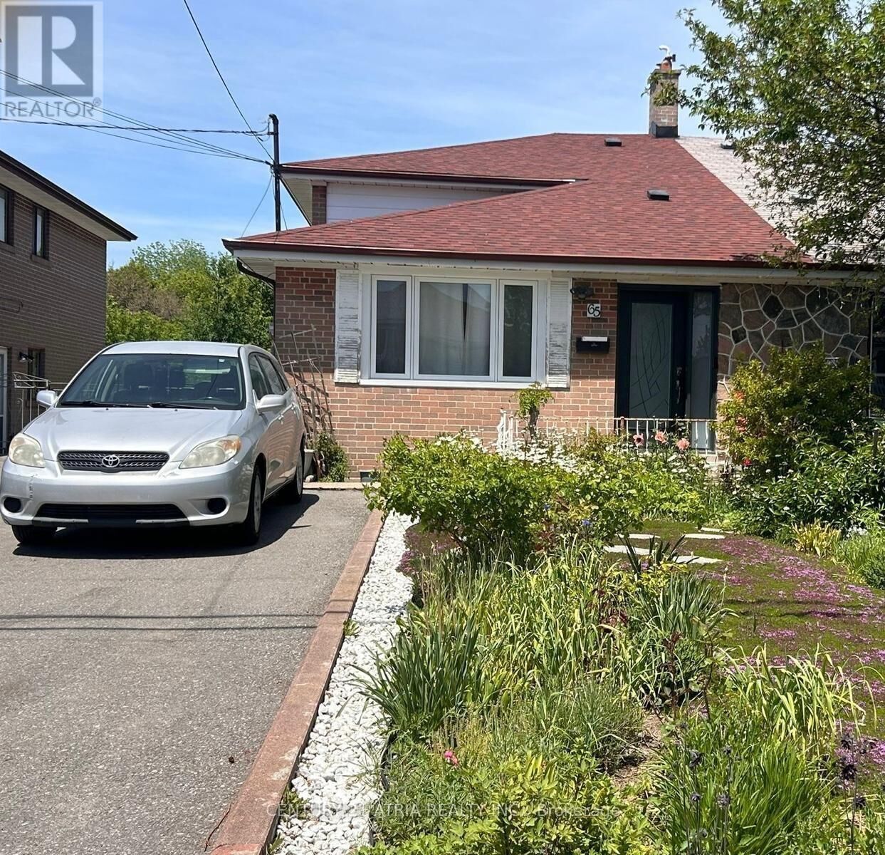 Property Photo: 65 Newlin Crescent Lower ON M3L 1X5