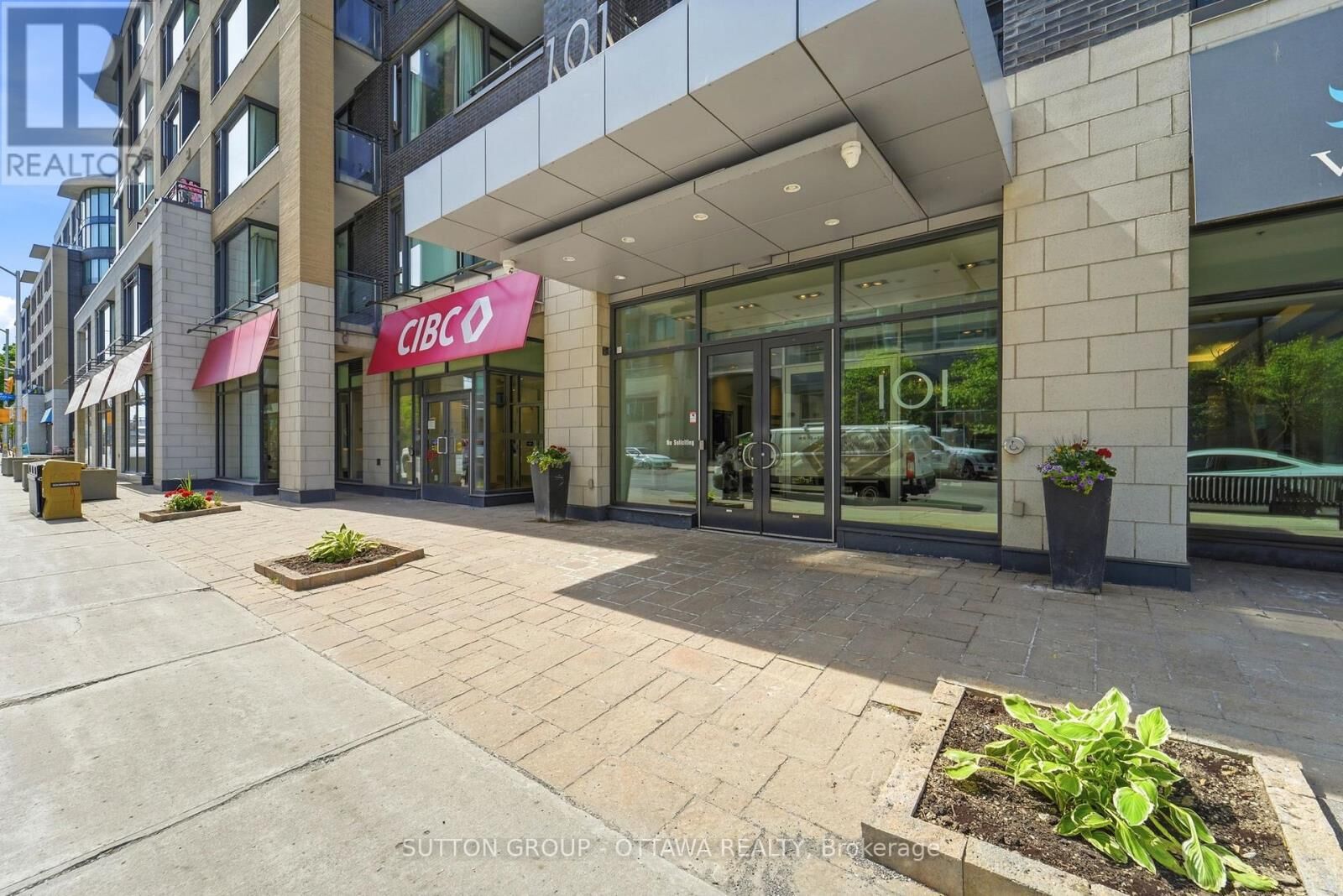 Property Photo:  101 Richmond Road 110  ON K1Z 0A6 