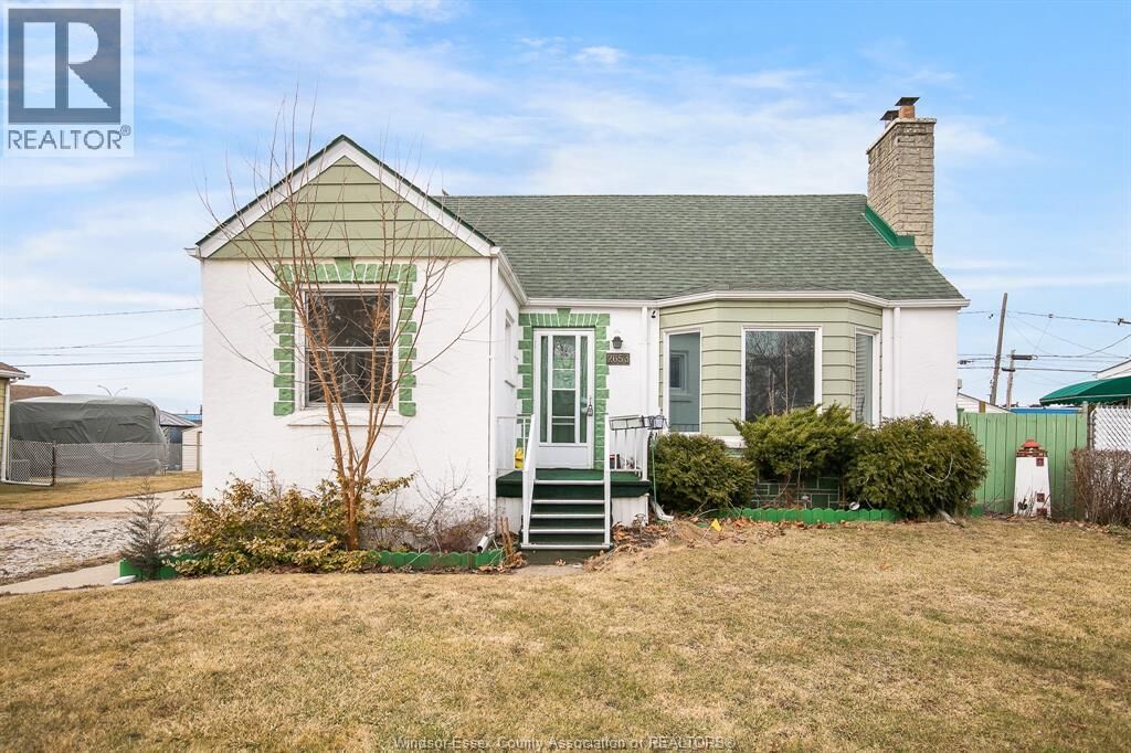 Property Photo:  2653 Alexis Street Lower  ON N8W 3Z7 