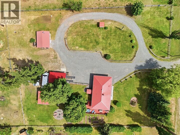 Property Photo: 3191 Yellowhead Highway South BC V0E 2E0