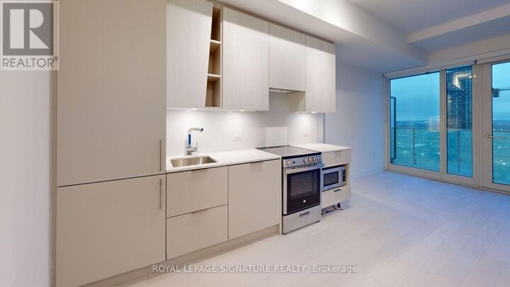 Property Photo:  3900 Confederation Parkway 2505  ON L5B 0M3 