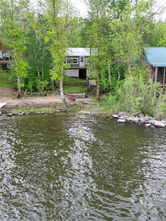 Property Photo:  205 Poplar Street  MB R0K 0L0 