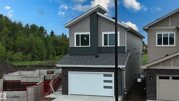 Property Photo:  28 Meadowgrove Landing  AB T7X 0W2 