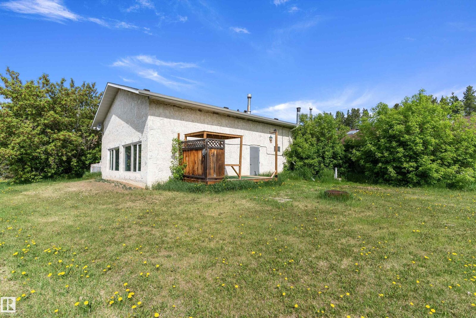 Property Photo: 20415 Quadrant Ave SW AB T6M 2N8
