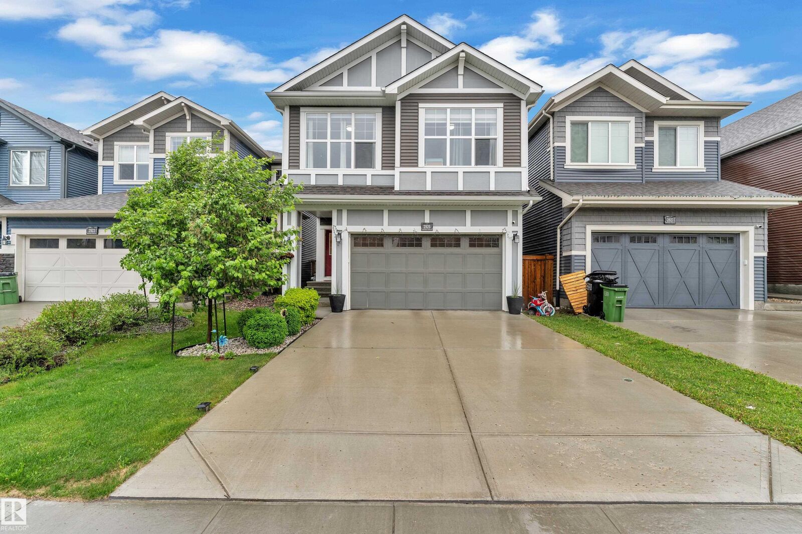 Property Photo:  2925 Chokecherry Common SW  AB T6X 2M3 