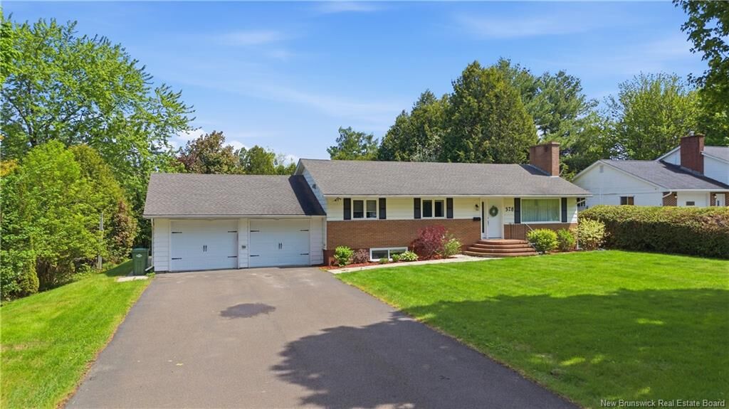 Property Photo:  378 Glengarry Place  NB E3B 5Z9 