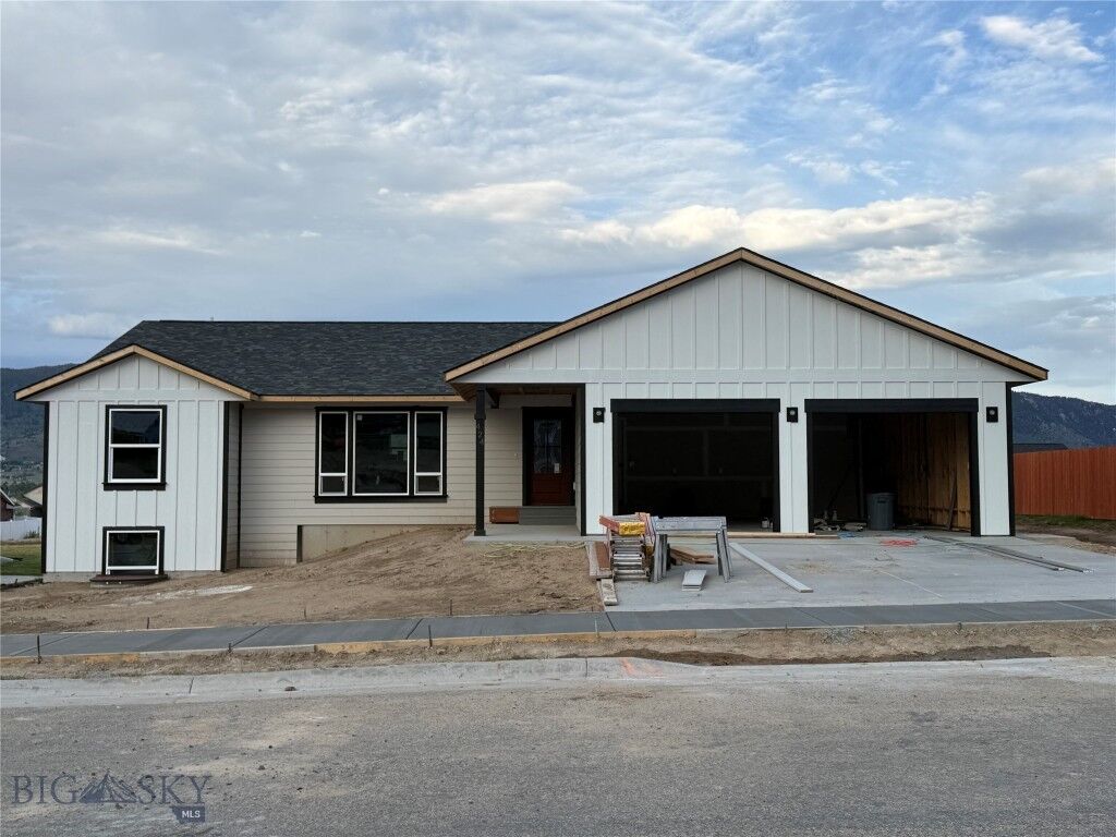 Property Photo: 424 Avon Circle MT 59701