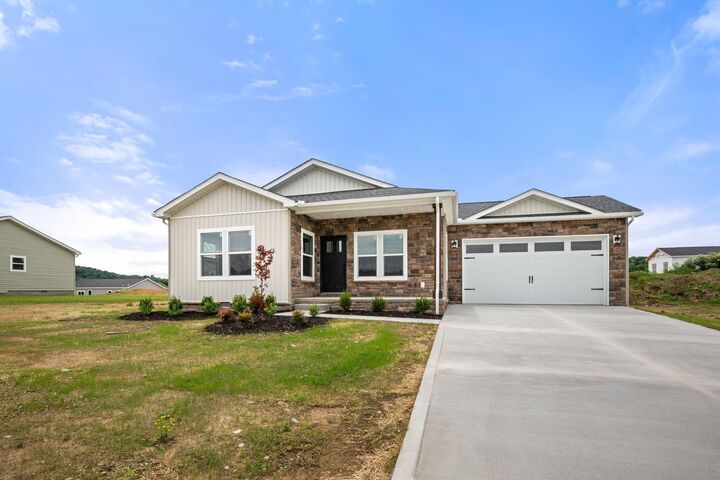 Property Photo:  807 Sam Black Road  KY 40741 