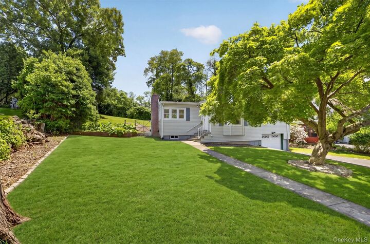 Property Photo:  197 Seward Street  NY 10511 