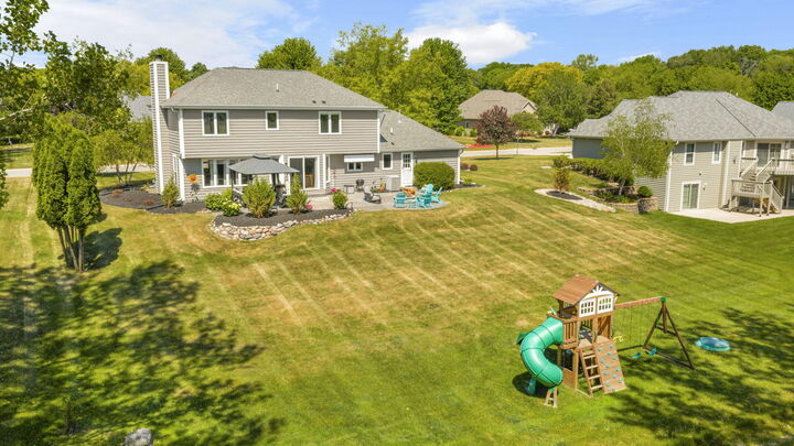 Property Photo: W265n2184 Sawgrass Ln WI 53072