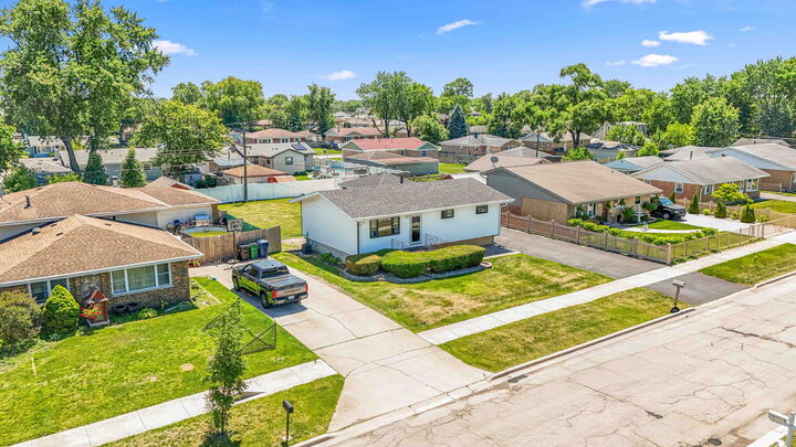 Property Photo:  7717 W 81st Street  IL 60455 
