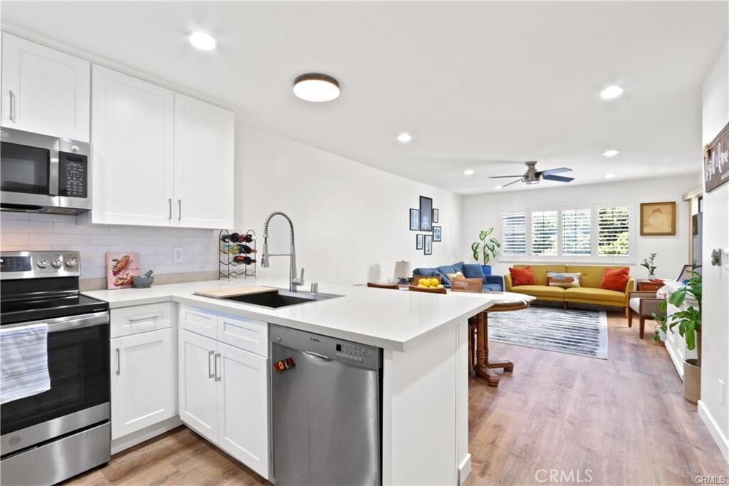 Property Photo:  2332 E 17th Street 103  CA 90804 