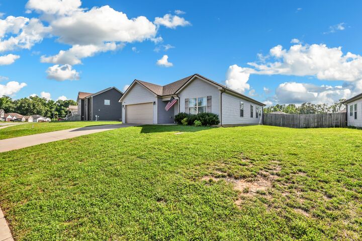 Property Photo:  744 Tidwell Dr  TN 37042 