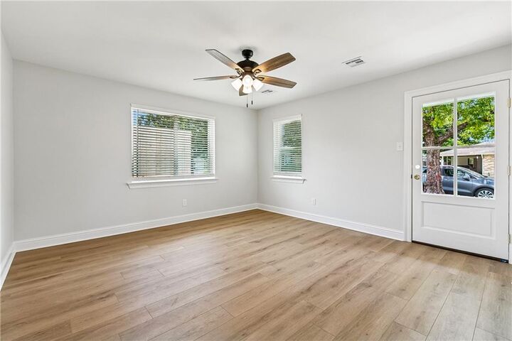 Property Photo: 433 Greenmount Drive A LA 70005
