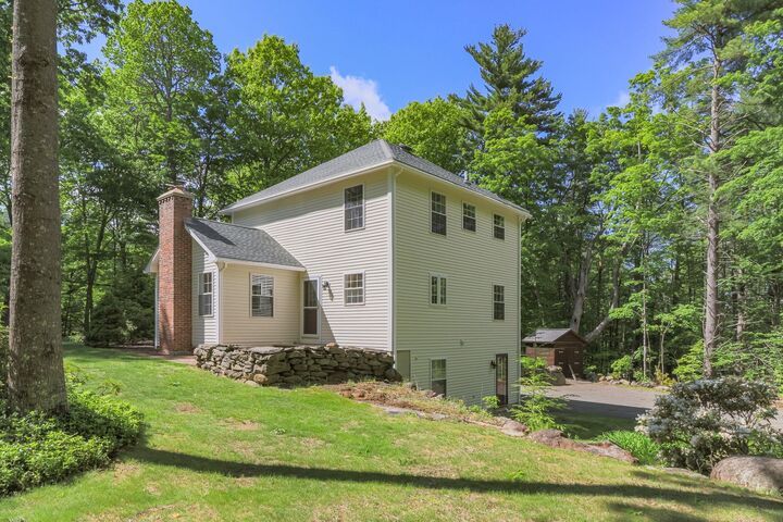 Property Photo:  231 Woodward Hill Road  NH 03043 