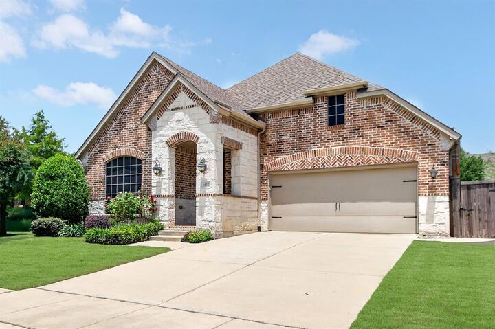 Property Photo: 6612 Fortuna Lane TX 75070