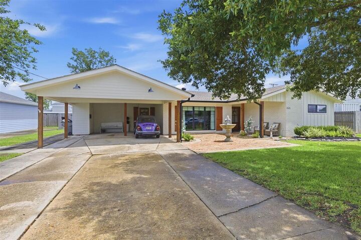 Property Photo:  1108 Paris Street  LA 70605 
