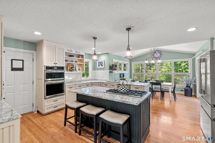 Property Photo:  7 Tallwood Lane  CT 06089 