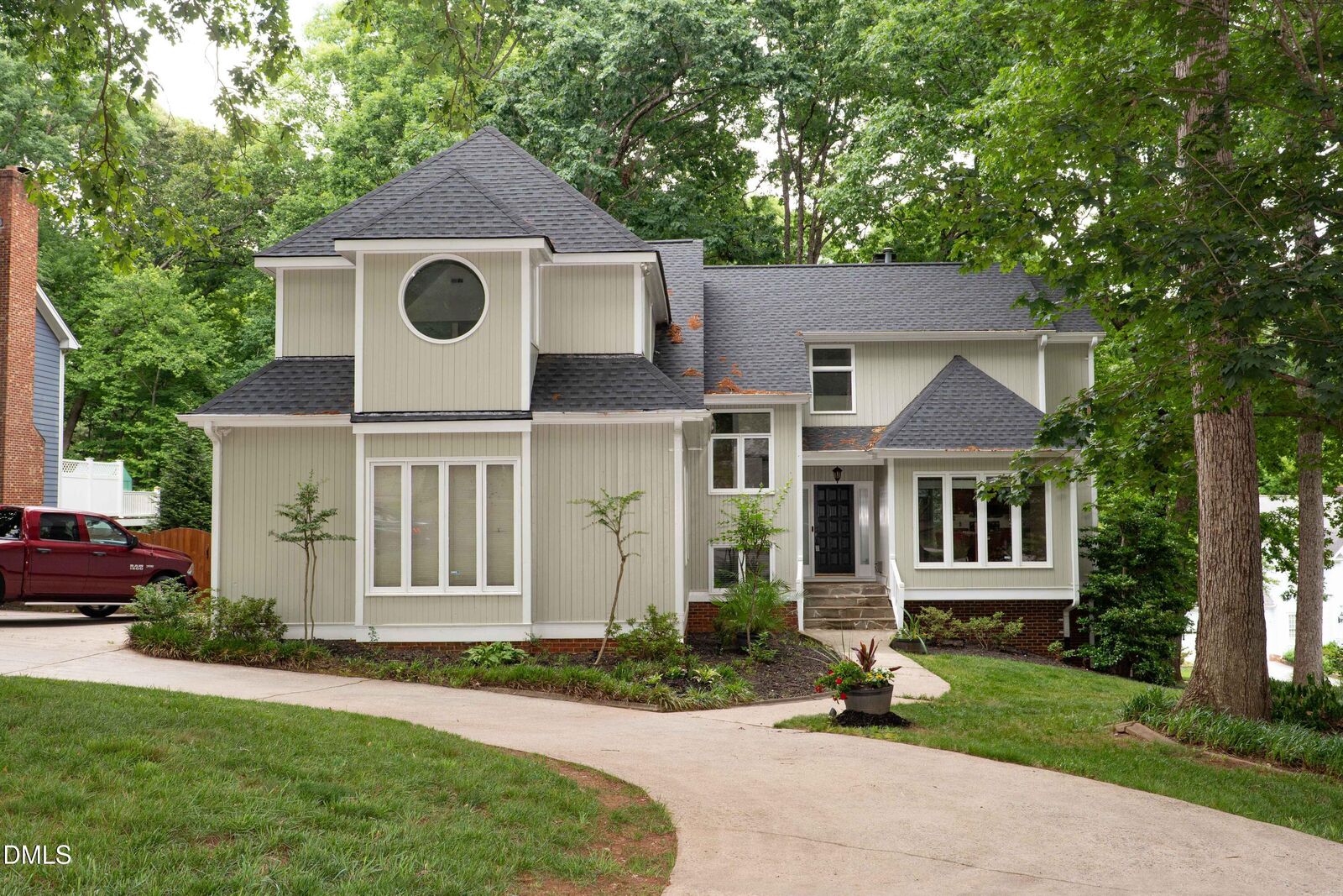 Property Photo:  813 Vestavia Woods Drive Drive  NC 27615 