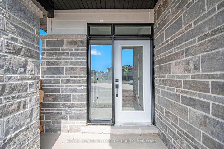 Property Photo: 10 Morrall Court ON K7S 0J4
