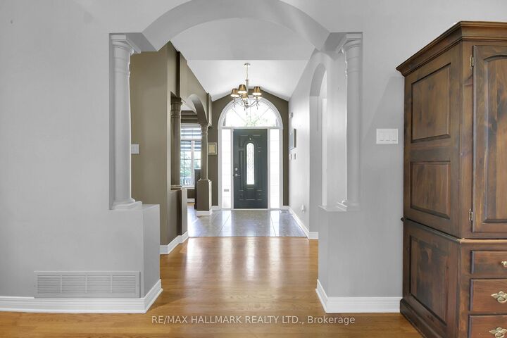Property Photo: 5 Dolomite Street ON K2S 1Y8