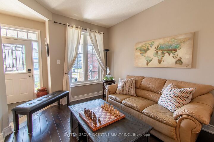Property Photo: 18 Graihawk Drive ON L4N 6G4