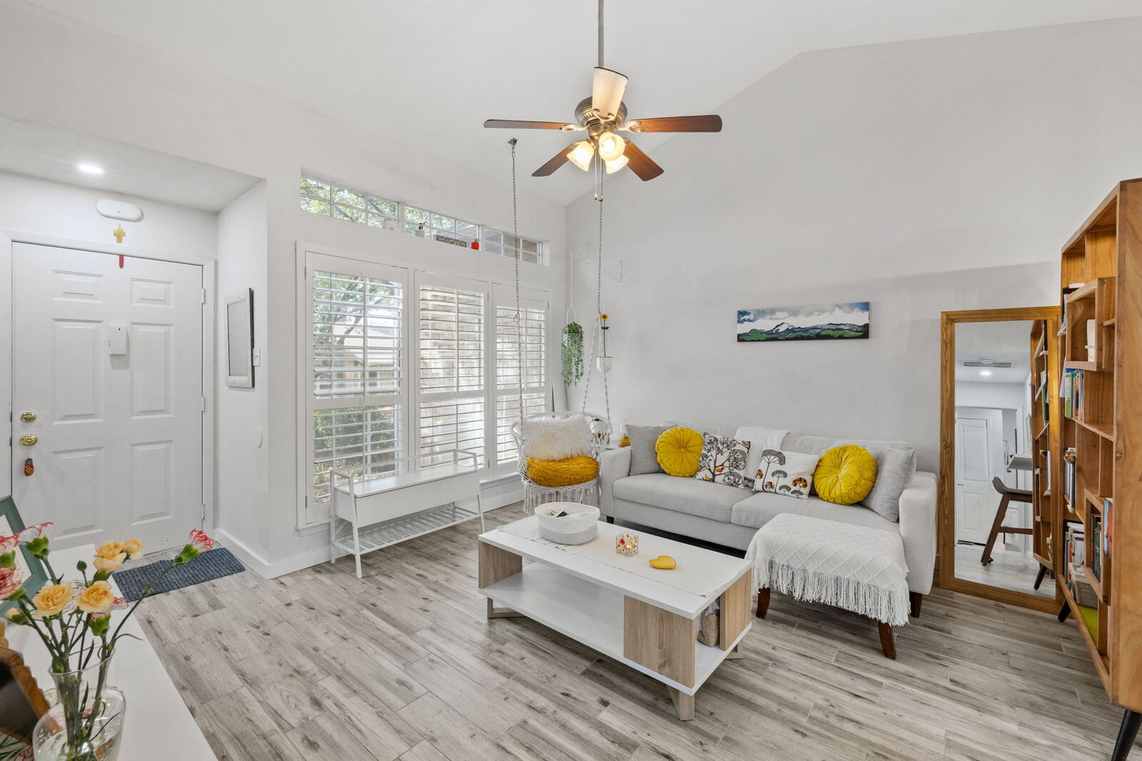 Property Photo:  1015 E Yager Lane 115  TX 78753 