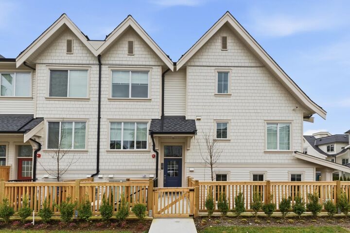 720 Robinson Street 120 — photo 1