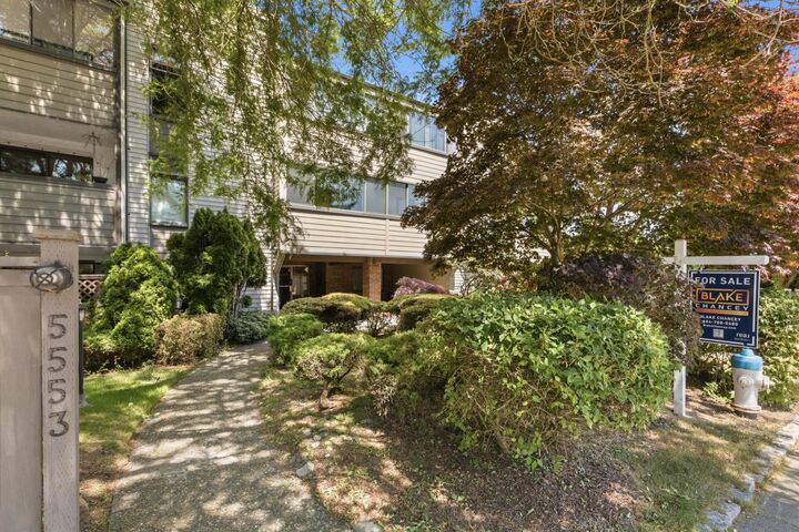 Property Photo:  5553 16 Avenue 202  BC V4M 2H7 