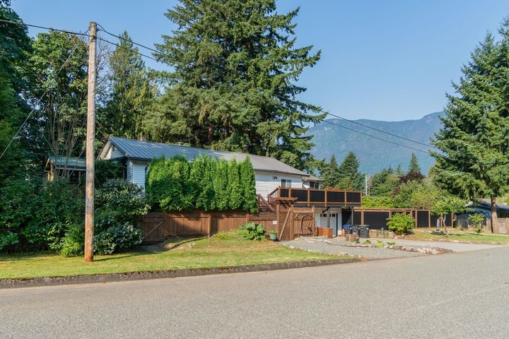 Property Photo: 695 Hudson Bay Street BC V0X 1L4