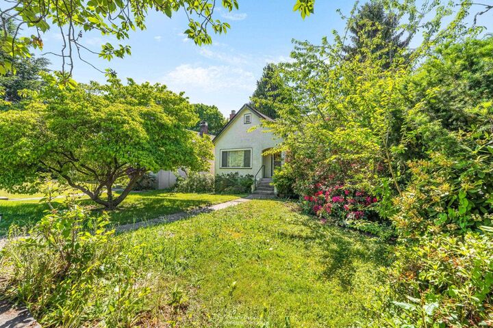 28 W King Edward Avenue — photo 1