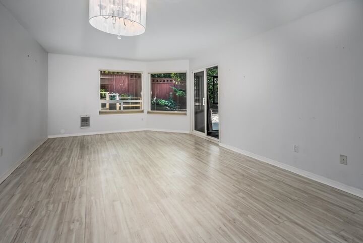 Property Photo:  1350 Vidal Street 309  BC V4B 5G6 